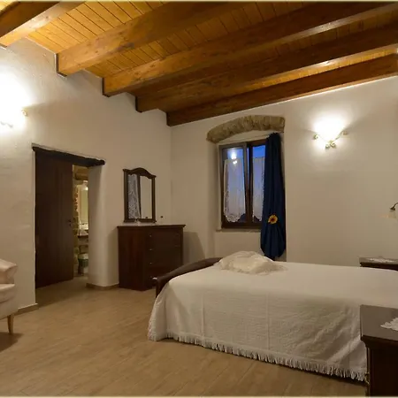 Il Palazzo Del Barone - Stanza Dei Maiorana Maison d'hôtes